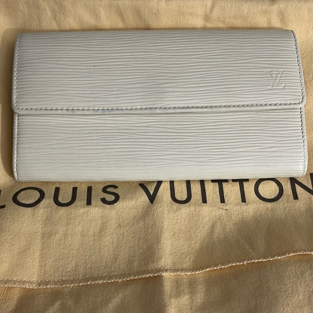 Louis Vuitton EPI Cream w Silver Long Wallet New Cream/goes great with Azur Bag